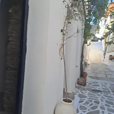 Zervou House *