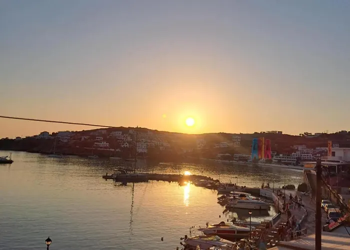 別荘 Zervou House *