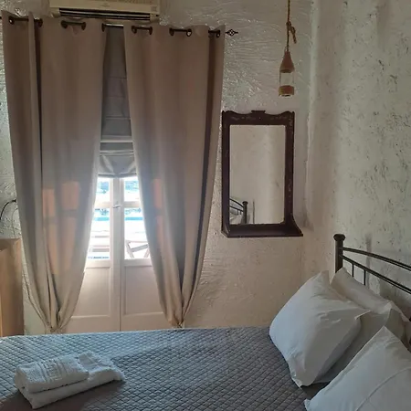 Zervou House * باتسي