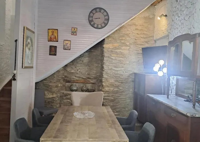 Zervou House * Batsi